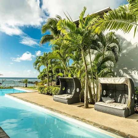 Beachfront & Pool Serviced Apartment With Stunning View - Closest To The Beach Than Most Hotel